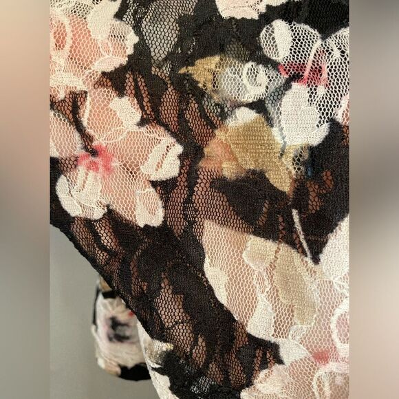 Charlotte Russe black floral lace cover-up - Picture 4 of 7